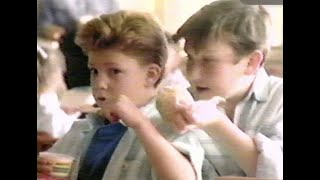 Motts Applesauce For School Lunch Commercial 1989  80s Commercials [upl. by Ivey737]