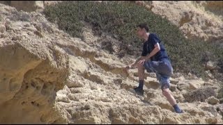 Besteigung der Felshöhlen von Matala  Climbing the rock caves of Matala [upl. by Drofnats]