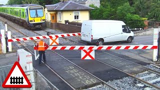 Old Manual Railway Crossing [upl. by Melas]