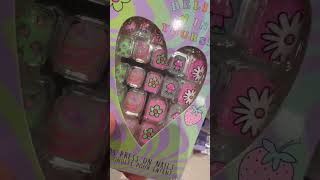 Press on nails primark primark nails nailart shorts [upl. by Refeinnej]