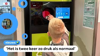 Geld verdienen aan blikjes Lange rijen bij inleverautomaten [upl. by Flavius]