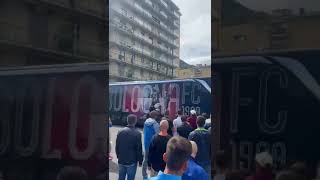 Como Bologna arriva il pullman dei rossoblu allo stadio [upl. by Khoury]