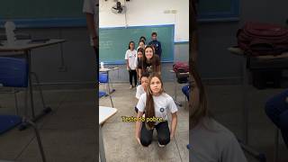 Teste do pobre 😅 E aí o que você faz 👀 professora escola shorts alunos teste pobre [upl. by Joana]