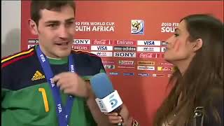 Iker Casillas  Besa a periodista [upl. by Aisha]