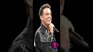 LUIS MIGUEL la bikina EN VIVO [upl. by Elset]