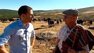 Ginés y la historia de los lobos recorriendo el puerto de La Morcuera [upl. by Alekahs132]