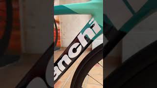 Bianchi oltre XR4 disc shimano ultegra di2 12v [upl. by Emalia]