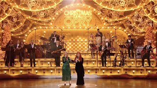 Kelly Clarkson amp Wynonna  Santa Claus is Coming to Town Live from NBCs Christmas at the Opry [upl. by Eeluj]