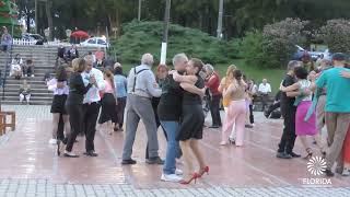 Talleres de Tango danza en el CAEF del programa Tango Vivo [upl. by Dewhurst]