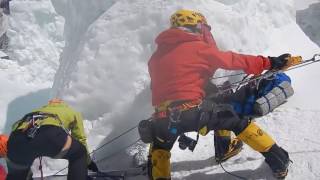 how sherpa rescue others putting their own life in danger [upl. by Esbensen]