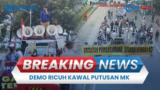 🔴BREAKING NEWS Massa Pro dan Kontra Demo di Patung Kuda Kawal Sidang di MK Saling Lempar Batu [upl. by Pudendas]