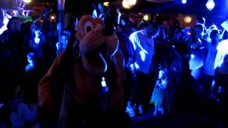 Disneyland Party Rock Anthem shufflin October 2012 Mickeys Halloween [upl. by Meghan]