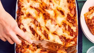 Recette  Véritable lasagne italienne [upl. by Desireah]