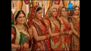 Mrs Kaushik Ki Paanch Bahuein  Ep73  Kaushik परिवार में करवाचौथ की रसम  Full Episode  ZEE TV [upl. by Reisman]