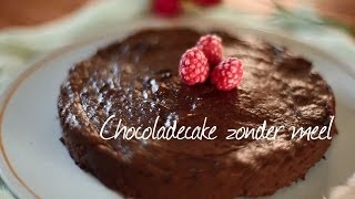 Eenvoudige chocoladecake zonder meel [upl. by Assilaj107]