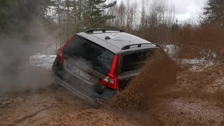 Volvo XC70 offroad 2023 Volvo XC70 P3 20072014 in deep mud Volvo AWD test DDrive [upl. by Lielos240]