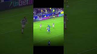 Ronaldo coup de ciseaux ronaldo ronaldobestgoal ronaldogoals footballshorts [upl. by Heti502]