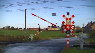 Spoorwegovergang Anzegem B  Railroad crossing  Passage à niveau [upl. by Salazar]