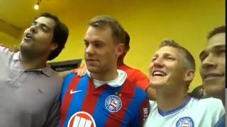 Neuer e Schweinsteiger cantando hino do Bahia [upl. by Jazmin931]