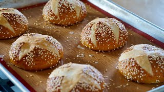 Pretzel Buns – Bruno Albouze [upl. by Nylloc100]