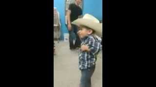 Niño bailando norteño [upl. by Tarr739]