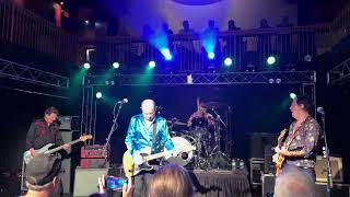 Hoodoo Gurus playing What’s My Scene LIVE at Jergel’s in Warrendale Pennsylvania 16 September 2024 [upl. by Nohtahoj]