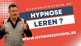 Hypnotische Fenomenen demo tijdens basiscursus hypnose Module 1 [upl. by Heimer531]