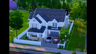 The Mitchells Family Home  The Sims 4 Speed Build [upl. by Nilknarf]