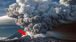 The Largest Underwater Volcano FINALLY Woke Up And Something Terrifying Is Happening [upl. by Anoet]