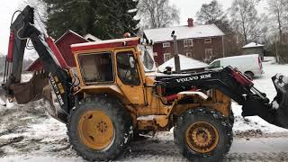 Köp Traktorgrävare Volvo BM 646 på Klaravik [upl. by Htenywg]