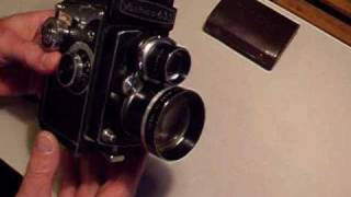 Yashica 635 Twin Lens Reflex Camera [upl. by Eirojam]