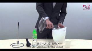 How to clean a broad based decanter properly 如何正確地清洗寬底醒酒器 [upl. by Nevaed]