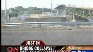 35W Bridge Collapse LIVE VIDEO ACTUAL Minneapolis Minnesota [upl. by Alejna]