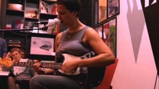 Laetitia Sadier  The Milk of Human Tenderness Live au Walrus Froggys Live [upl. by Nnylaf]