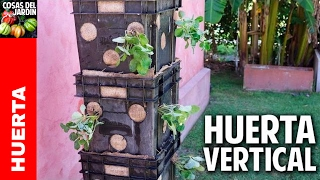 Cómo hacer una huerta vertical para fresas o frutillas u otras hortalizas con materiales reciclados [upl. by Simara315]