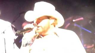 Toby Keith Chicago 91820 Waymans SongMOV [upl. by Marquez]