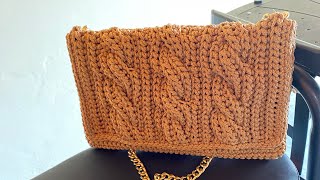 BOLSA DE CROCHÊ COM TRANÇA 3D E BOLSO EXTERNO por ​⁠CrisTelesCroche [upl. by Ibrik283]