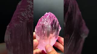 Etched Floater Kunzite From Afghanistan  Fine Art Minerals  Kunzite [upl. by Liatrice]