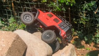 124 scale rc crawler mini Proline Hyrax tires test over the rock course pt2 👀👀 2428 scx24 fcx24 [upl. by Ylurt]