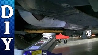 How to Remove and Repalce a Motor Mount  0306 Mitsubishi Outlander [upl. by Celestyn116]