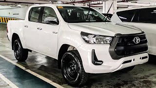 2022 Toyota Hilux 24 E DSL MT [upl. by Brandt]