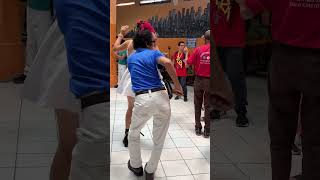 Asi se bailaa 💃🪩🕺 shortsviral baile bailelatino cumbia bailelibre shortsfeed dance [upl. by Quarta]