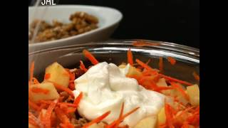 ¿Te gustan los sabores agridulces ¡Entonces esta ensalada de manzana es para ti [upl. by Aihsram]