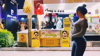 The famous Turkish Ice cream Guy Dance on انت قلبی with English subtitles [upl. by Heyde]