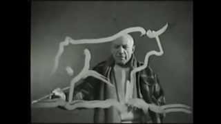 Pablo Picasso pintando y esculpiendo en su taller [upl. by Mackler]