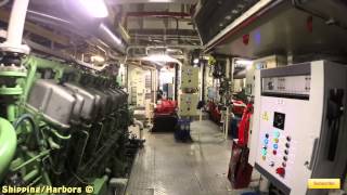 7200HP Tugboat Turbosound while mooring [upl. by Neleb]