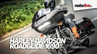 TEST  HARLEY ROADGLIDE 1690  Le retour du nez de requin [upl. by Nakada991]