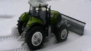 RC Claas Axion 850 mit Schneepflug [upl. by Laband]