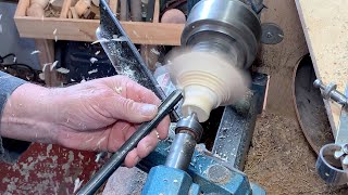 Richard Raffan on cheap and easy ways to remove tenons on bowls or refine a foot [upl. by Ecidnacal312]