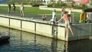 Slackline water line Seattle [upl. by Oleic758]